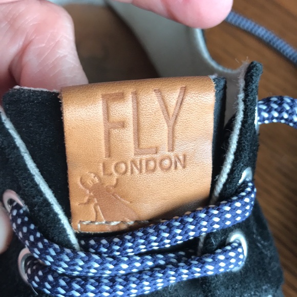 Fly London black suede Spanish made sneakers EUC - Picture 4 of 9